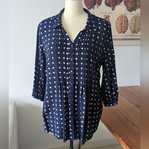 Lightweight viscose polkadot top XXL